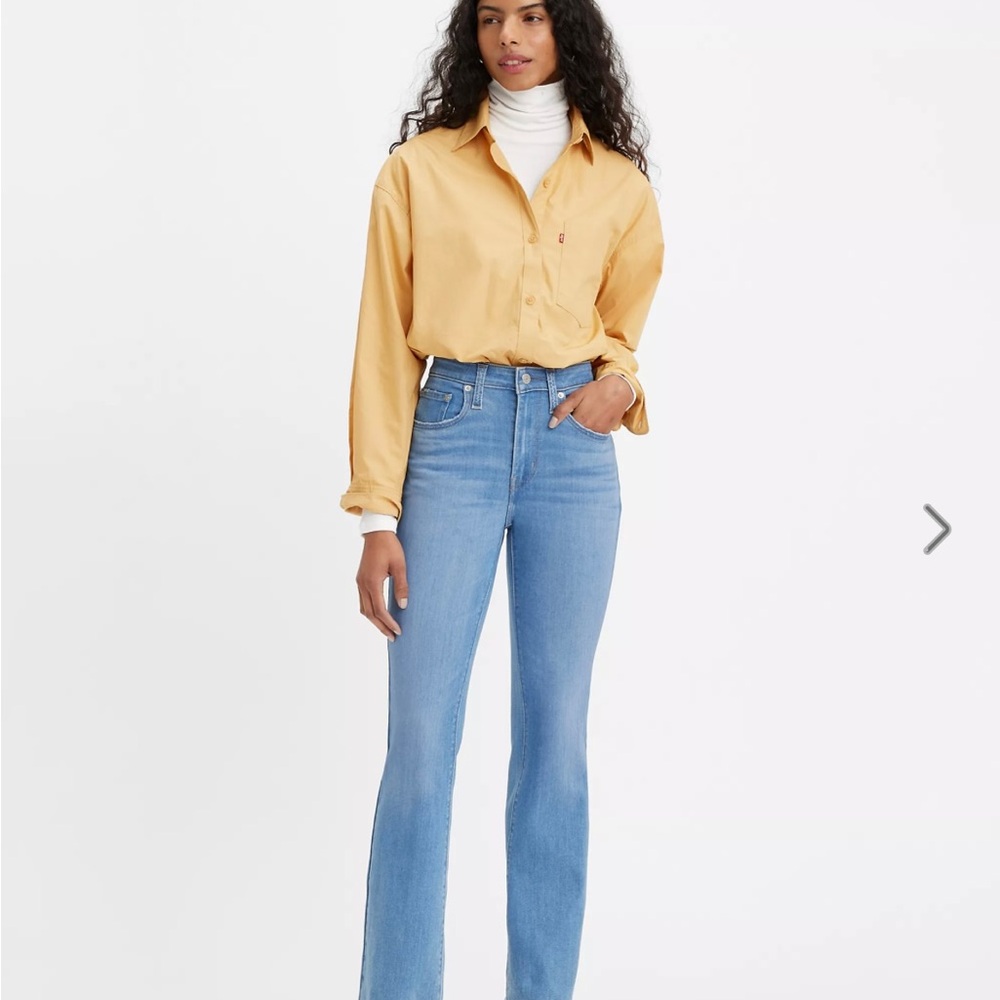 Levi's 725 High Rise Bootcut Women’s Jeans